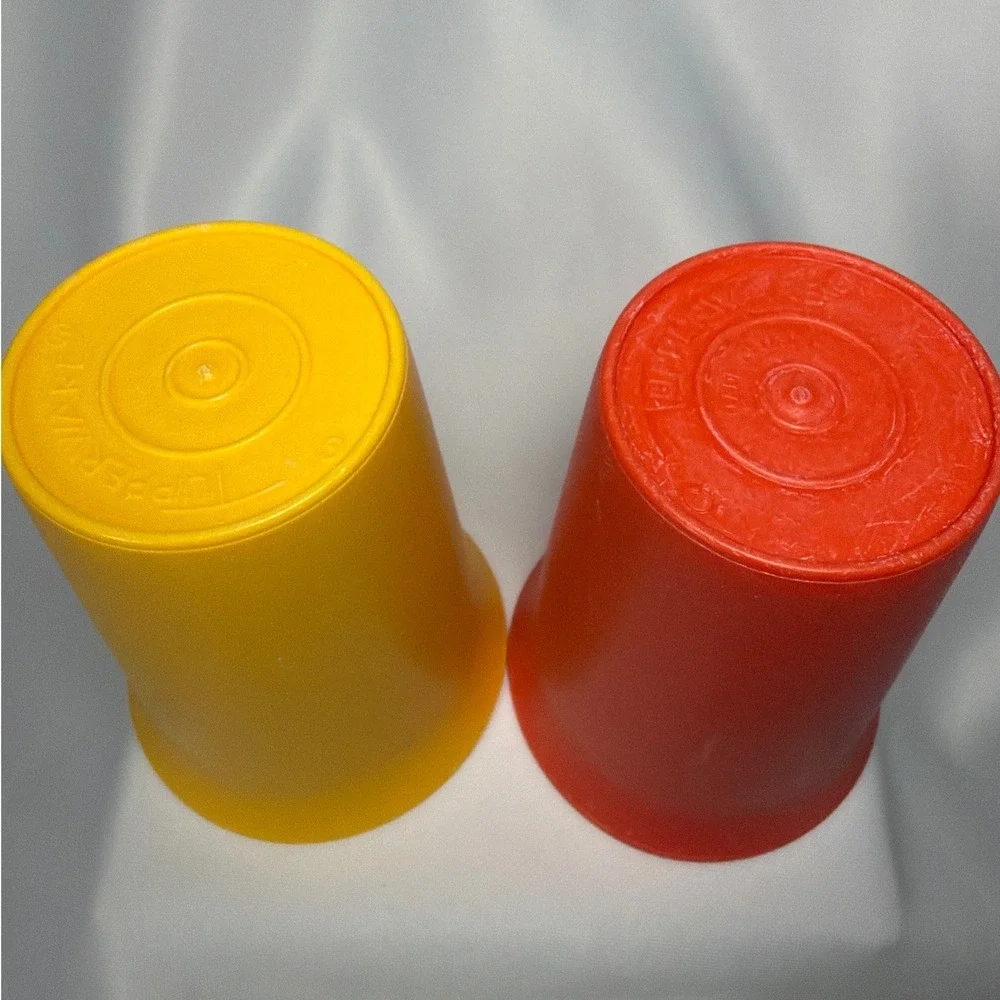 Tupperware Vintage 109 Bell Tumbler Set 2 Cups Yellow Orange Plastic Retro MCM‎